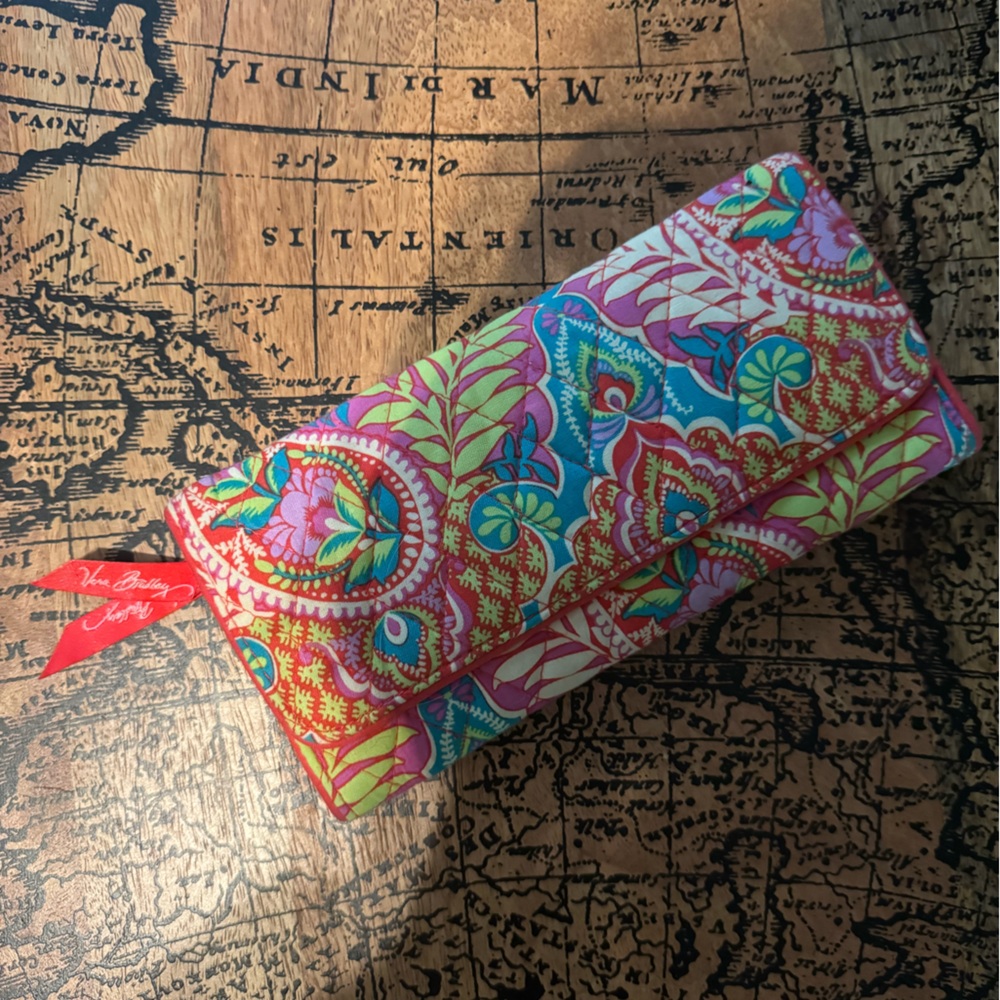 Vera Bradley Paisley in Paradise trifold wallet